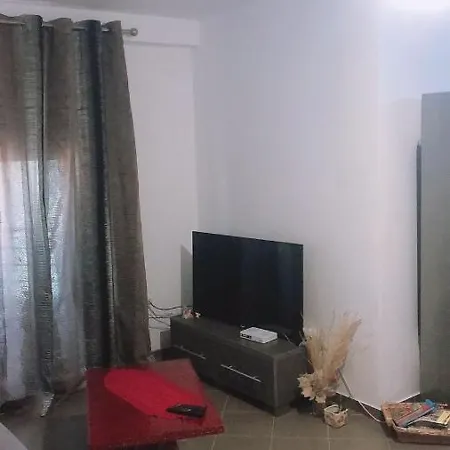 Tauadom Apartament *